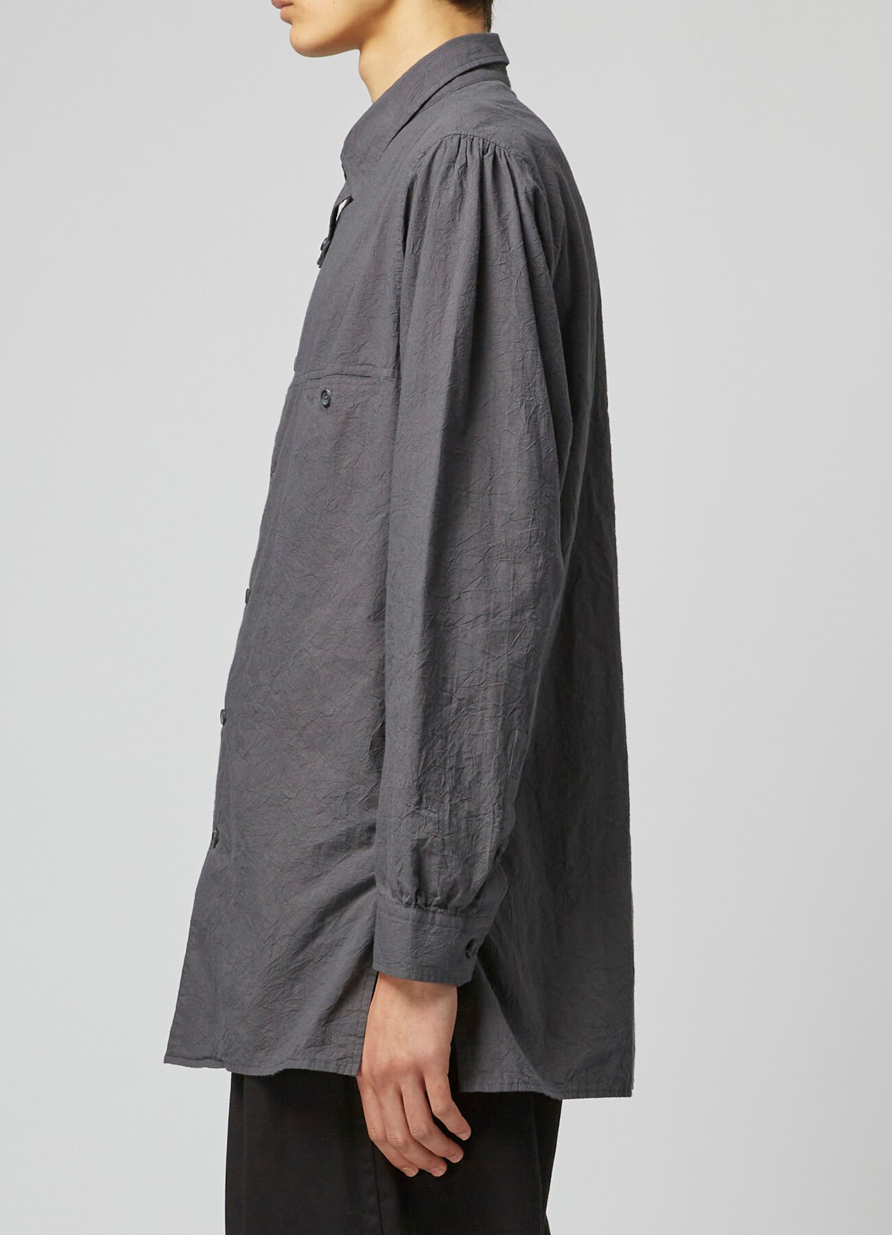 WRINKLED LAWN BLOUSE WITH YOKE POCKET AND TAB COLLAR(S BLACK 