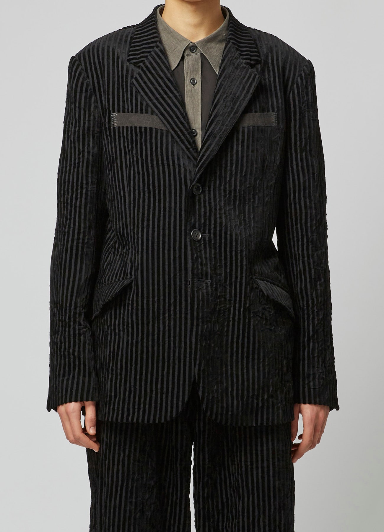 WRINKLED STRIPED 3-BUTTON JACKET WITH PEAK LAPELS