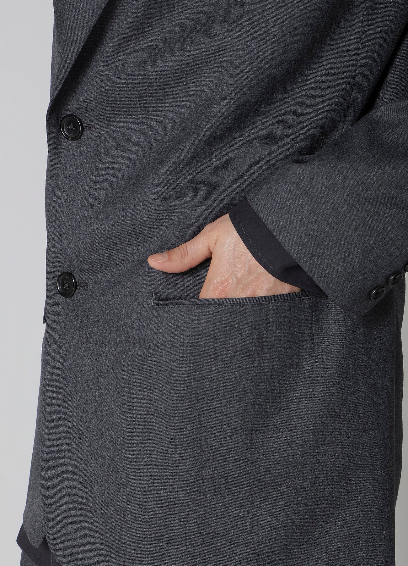 SUIT GABARDINE JACKET WITH 2-BUTTONS_8
