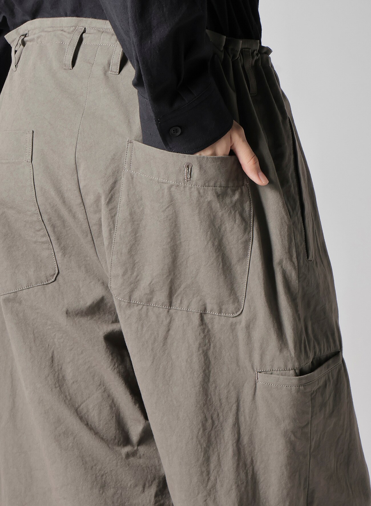 COTTON POPLIN PANTS WITH RIGHT AND LEFT LEG POCKETS_4