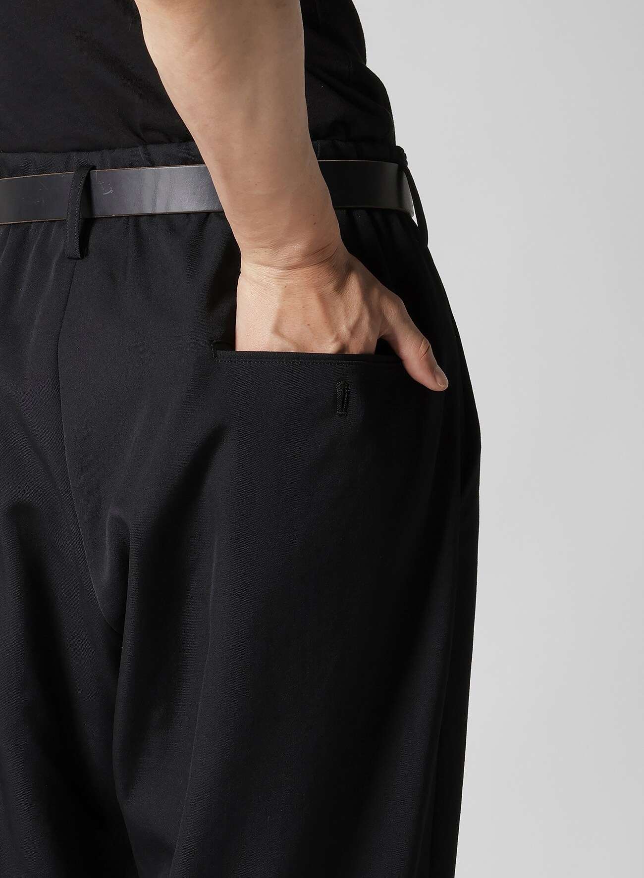 WOOL GABARDINE WAIST STRING PANTS_3