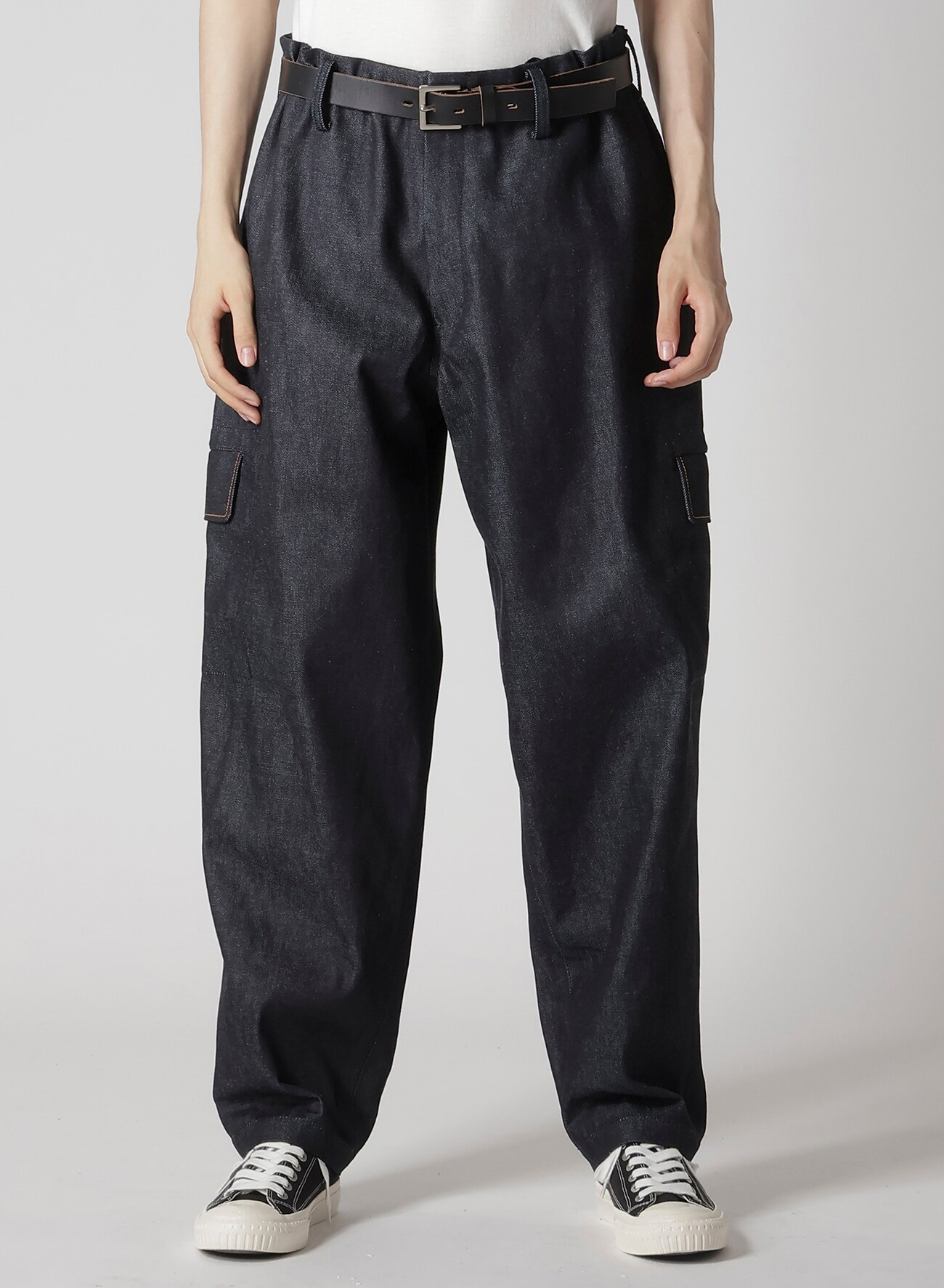 13oz UNEVEN YARN DENIM TUCK PANTS WITH COLOR COMBI STITCH(S