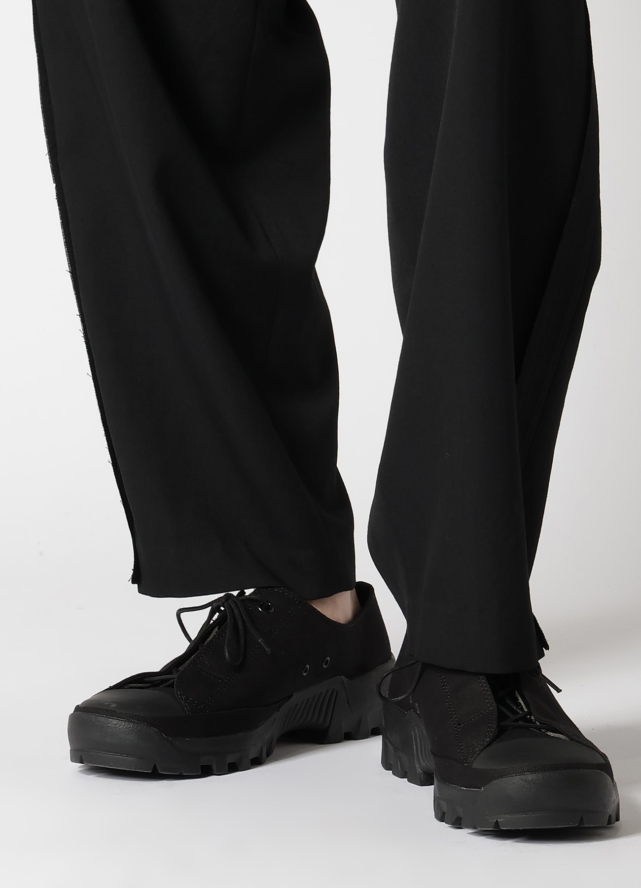 WOOL GABARDINE PANTS WITH DECORATIVE CLOTH(S Black): Y's for men 