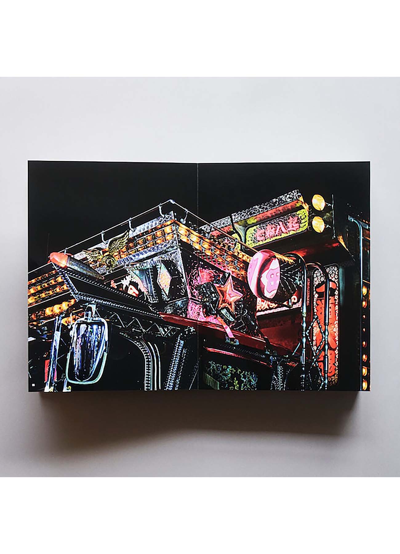 DEKOTORA -Spaceships on the Road in Japan- Photo Book