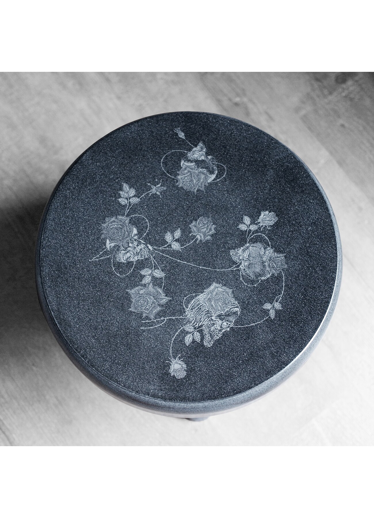 EYEFUNNY OBJECTS “K STOOL” Black granite / WILDSIDE Model_4