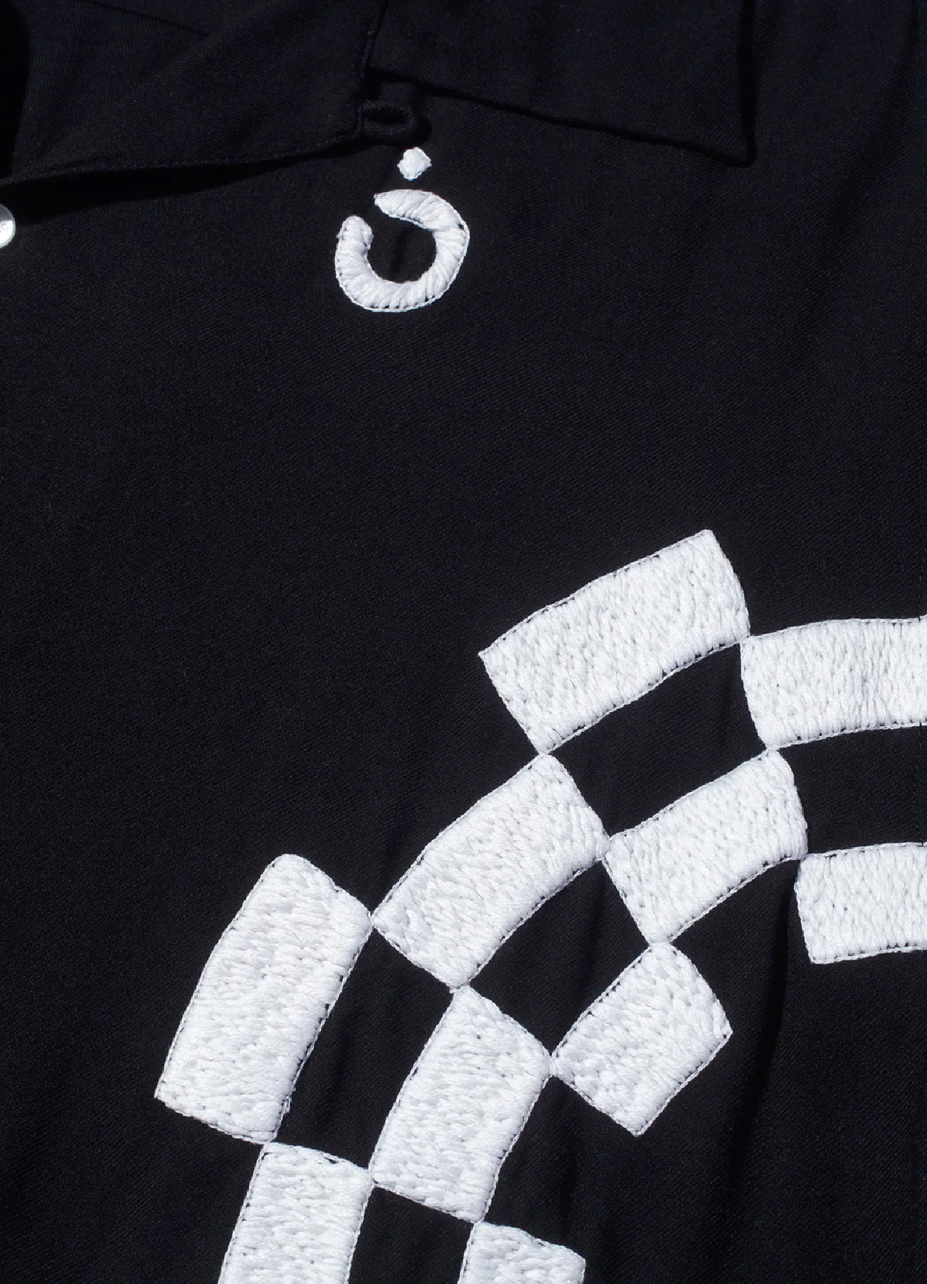 【2/28 12:00 release】Checker Embroidery Open Collar Shirt_3