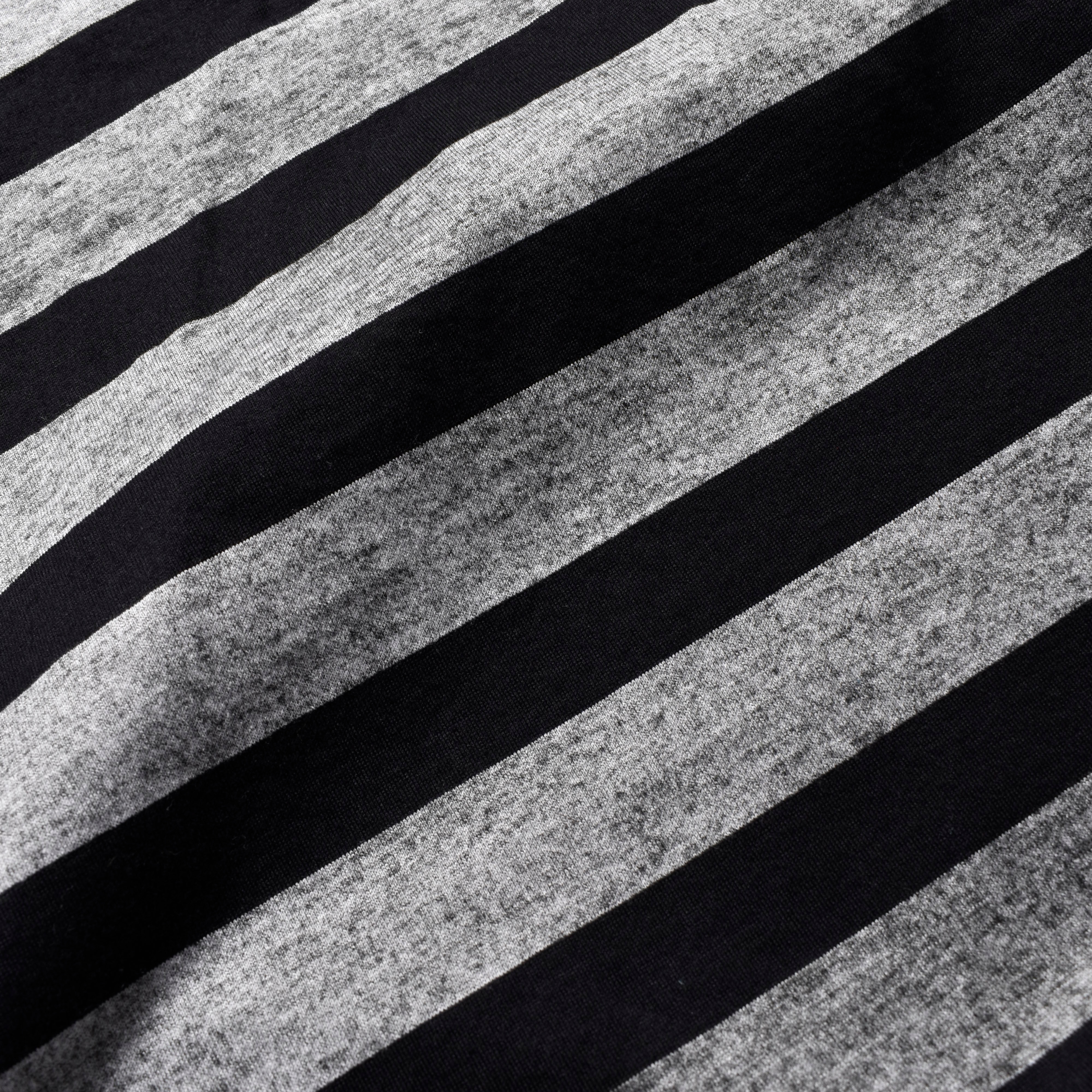 Seepage Border Crewneck T-SH 			_5