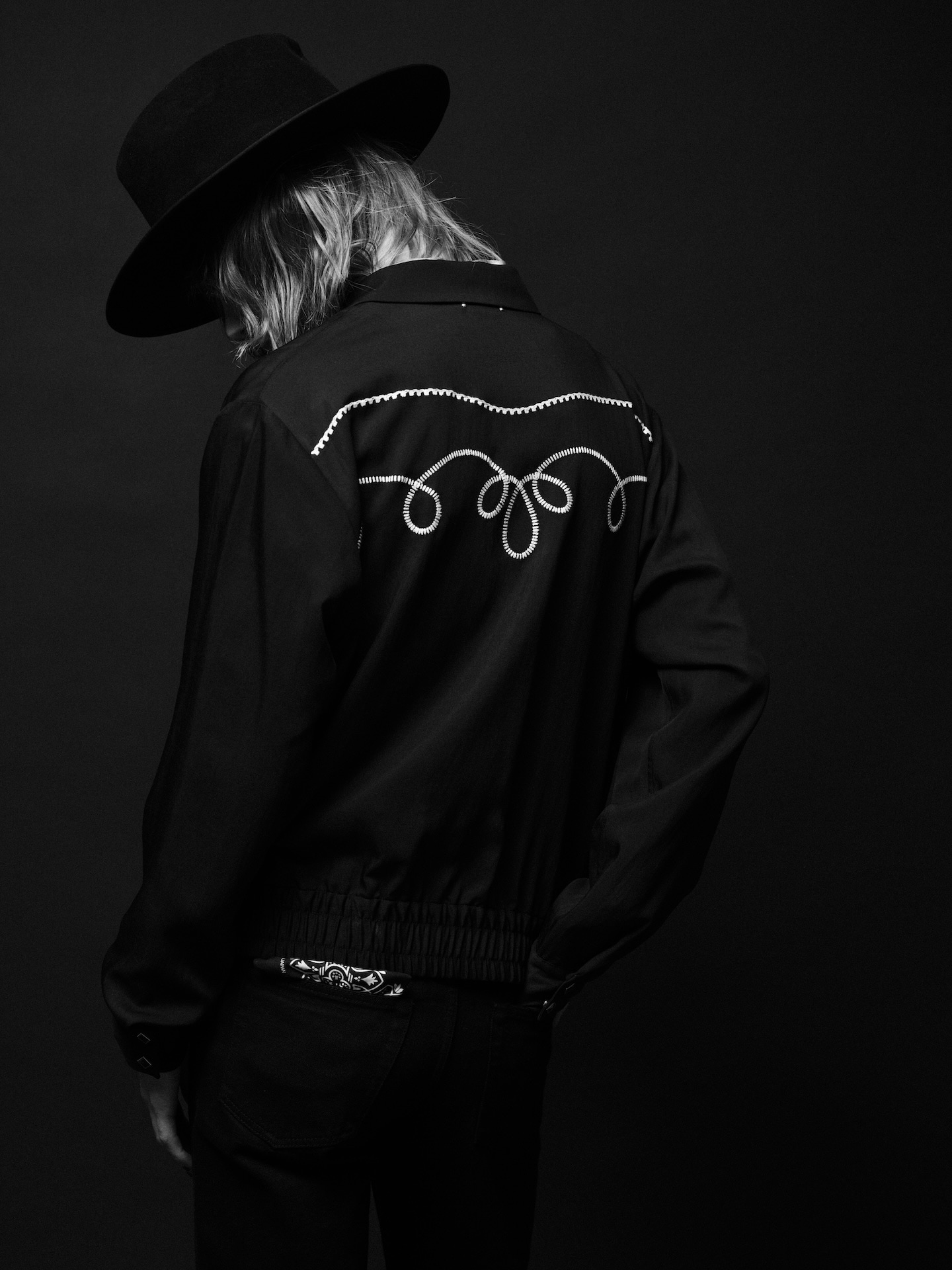 Arabesque Embroidery Western JKT_5