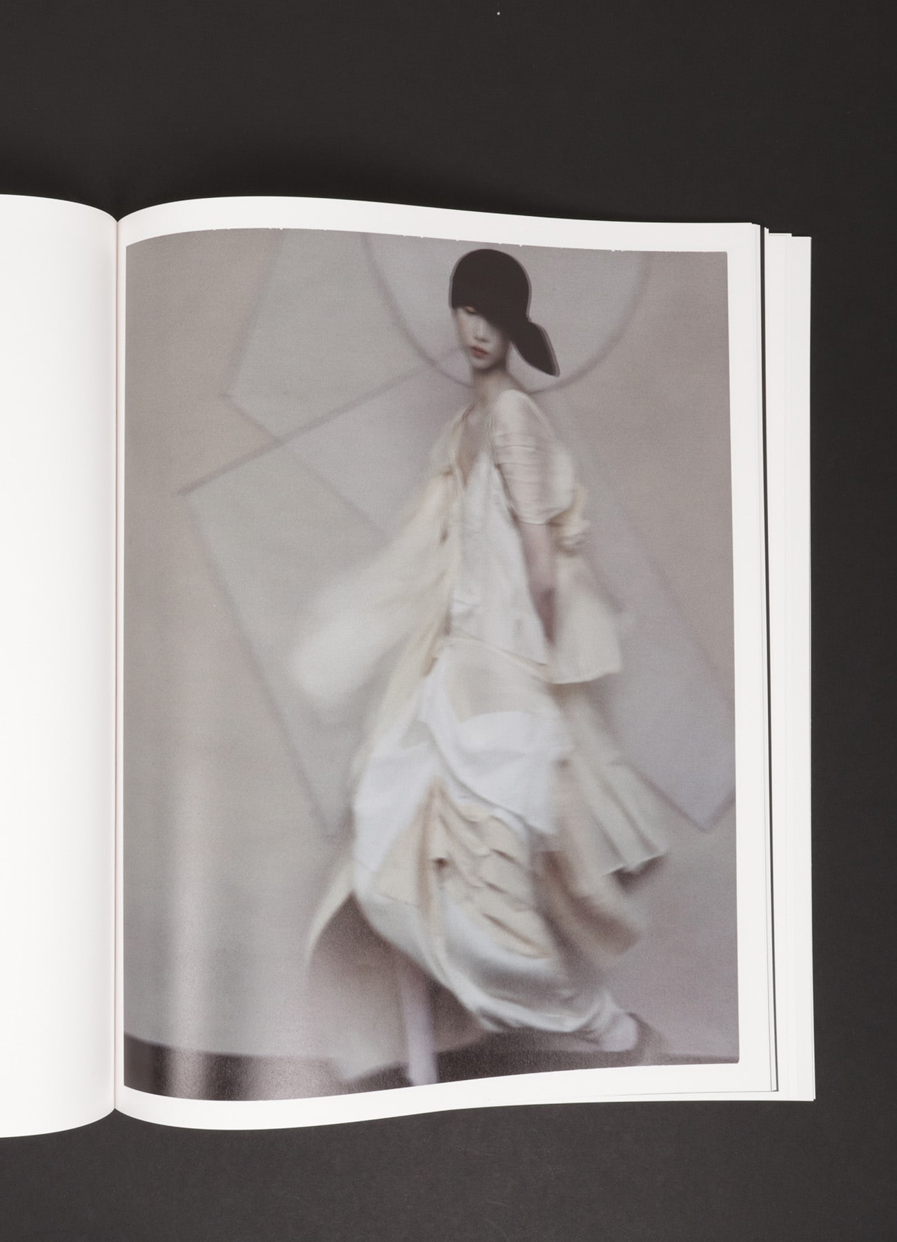 DIALOGUE Yohji Yamamoto and Sarah Moon(FREE BLACK): YOHJI