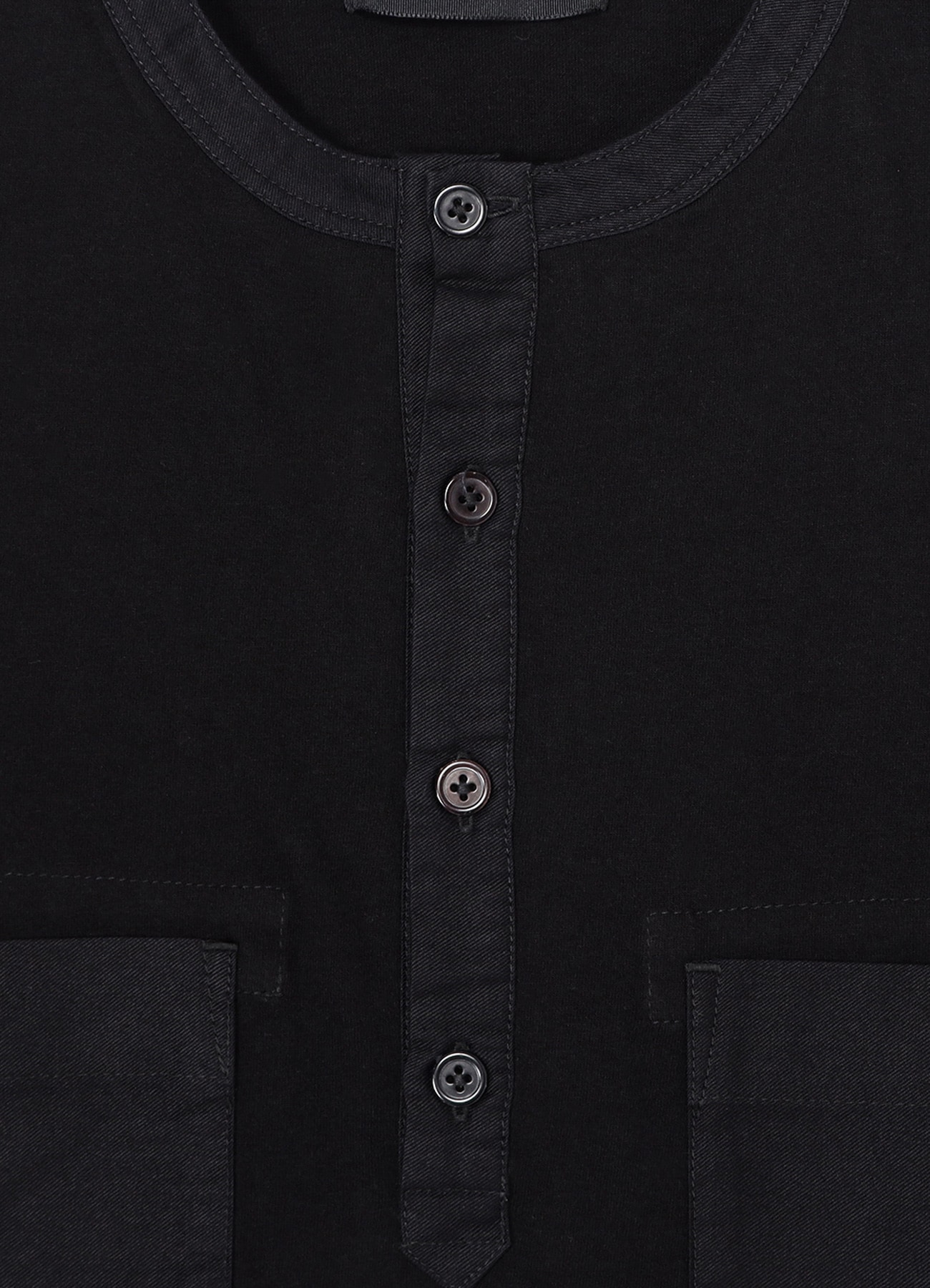 注目の的！【ヨウジヤマモト】Henley Neck Long Sleeve T-shirt Yohji Yamamoto Pour Homme Henley Turtleneck with Button-Up