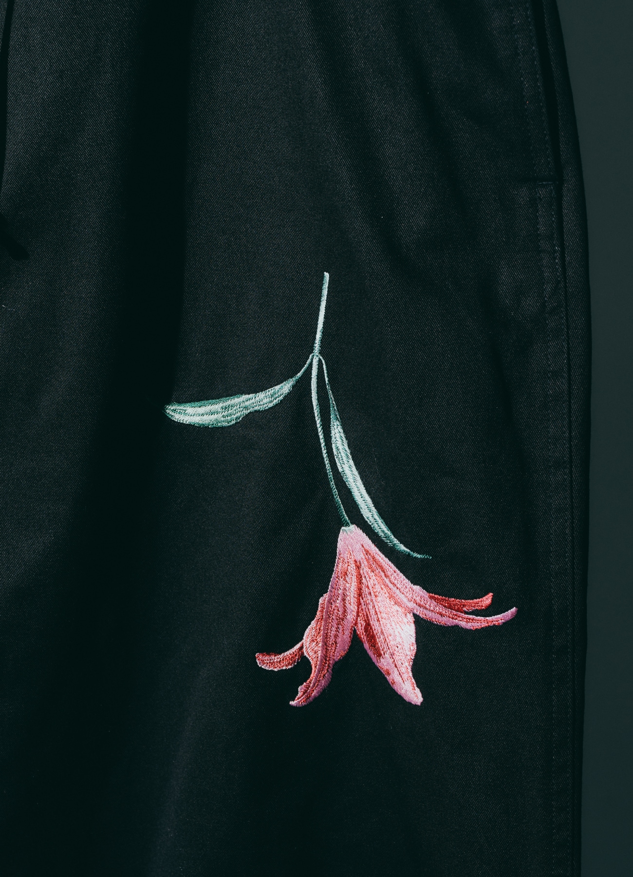 【5/1 12:00 release】Pink Tulip Embroidery Pants_3