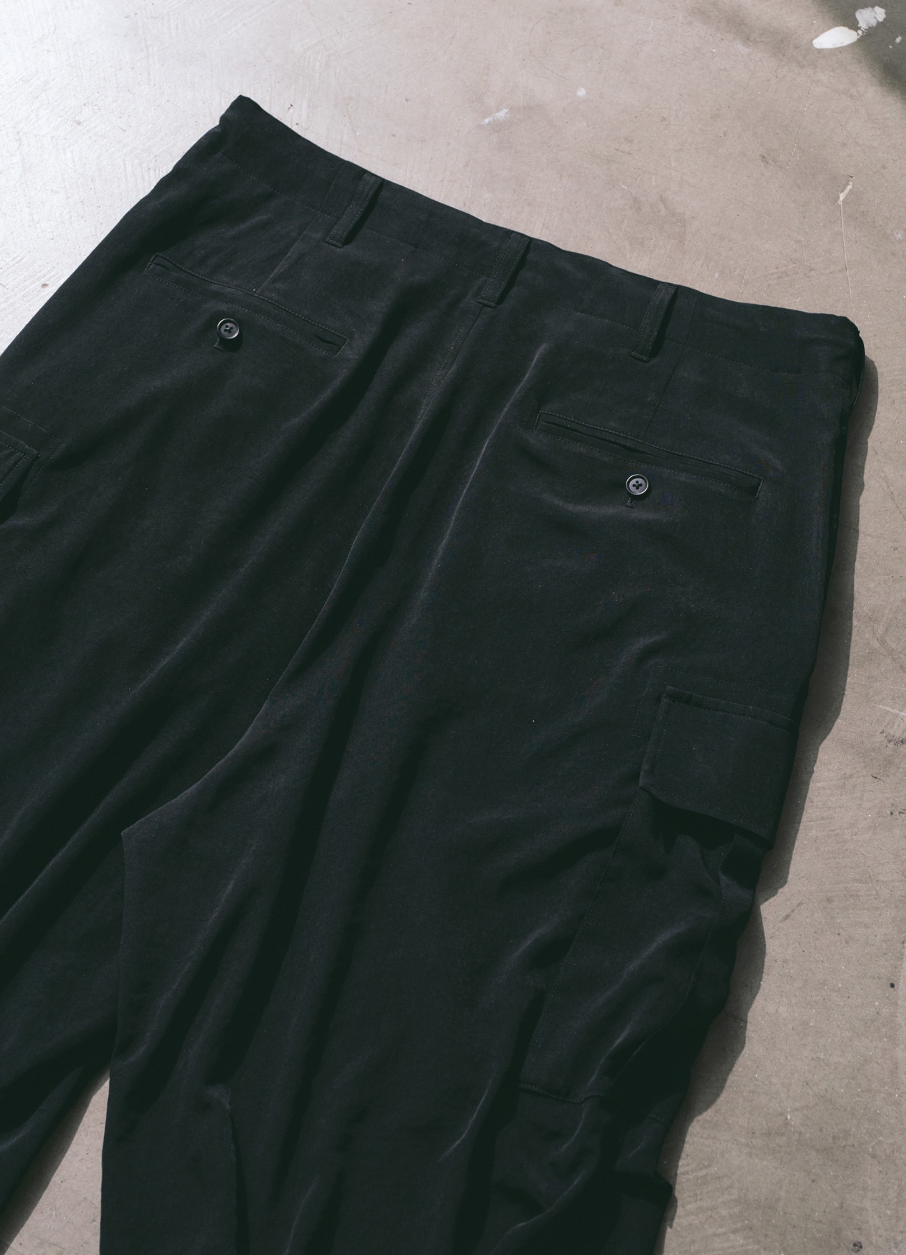 【5/13 12:00 release】Ta/Pe Crepe de Chine Cargo Pants All Black_4