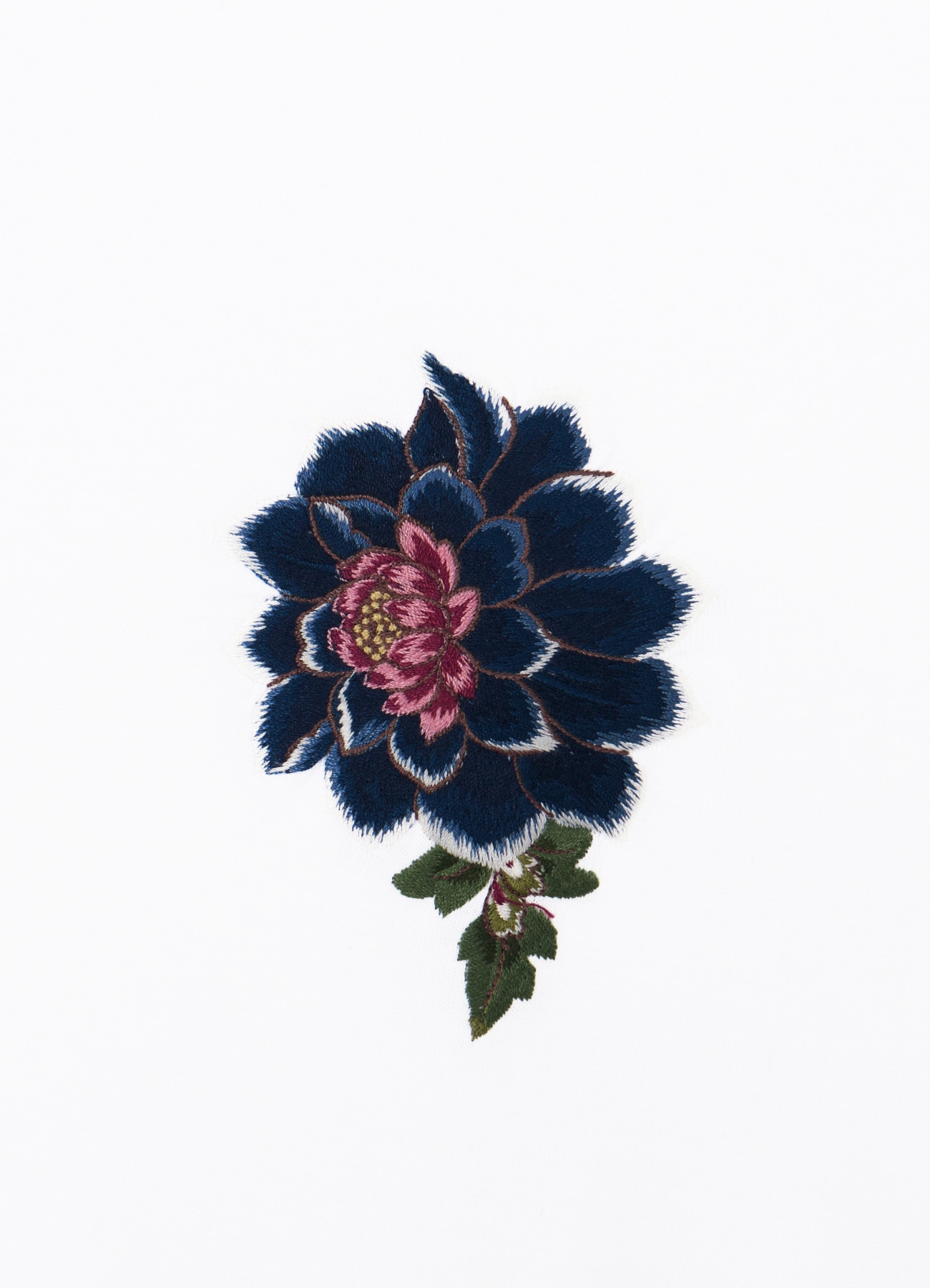 【6/24 12:00 発売】Camellia Embroidery T-shirt_6